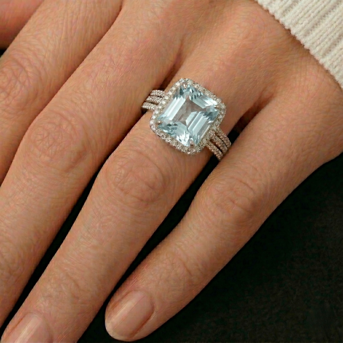 Anello Halo Princess Azzurro Acquamarina