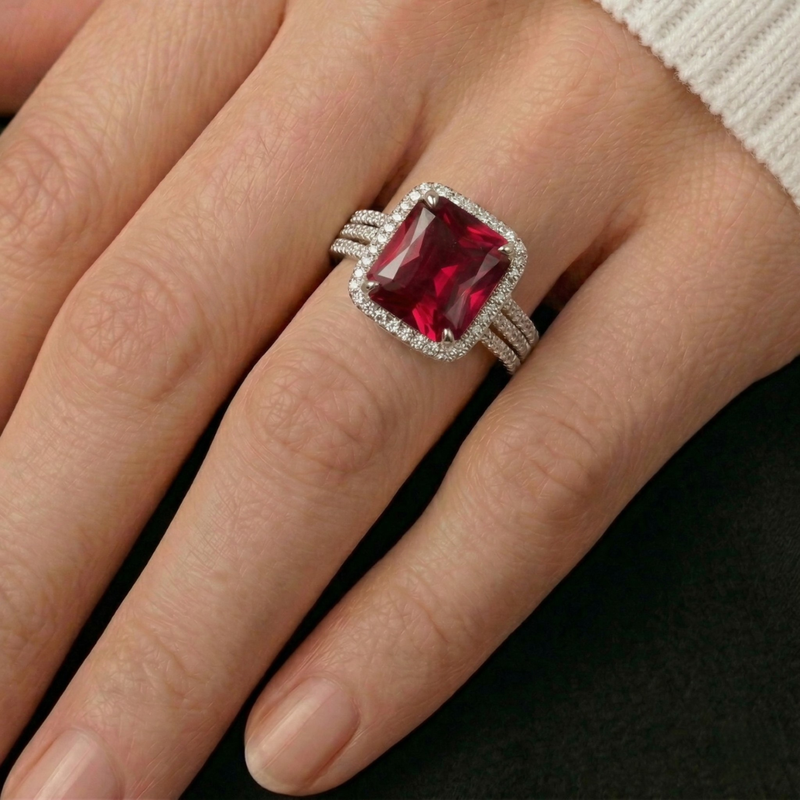 Anello Halo Princess Rosso Rubino