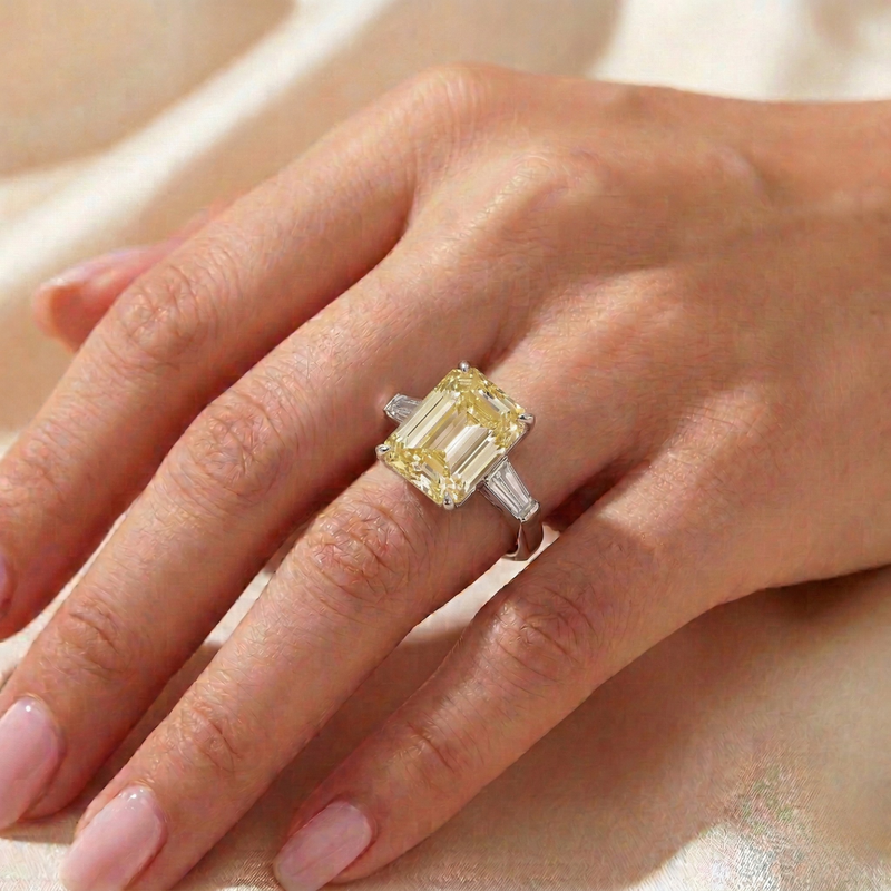 Anello Trilogy Baguette Giallo