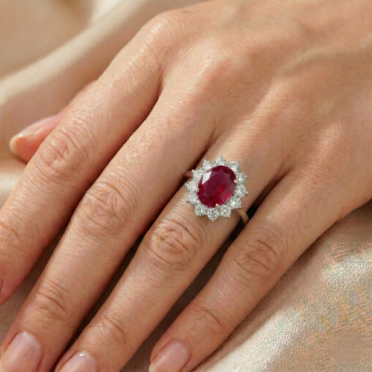 Anello Cluster Reale Rosso Rubino