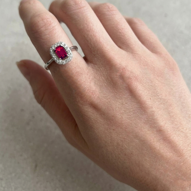 Anello Solitario Halo Rosso Rubino