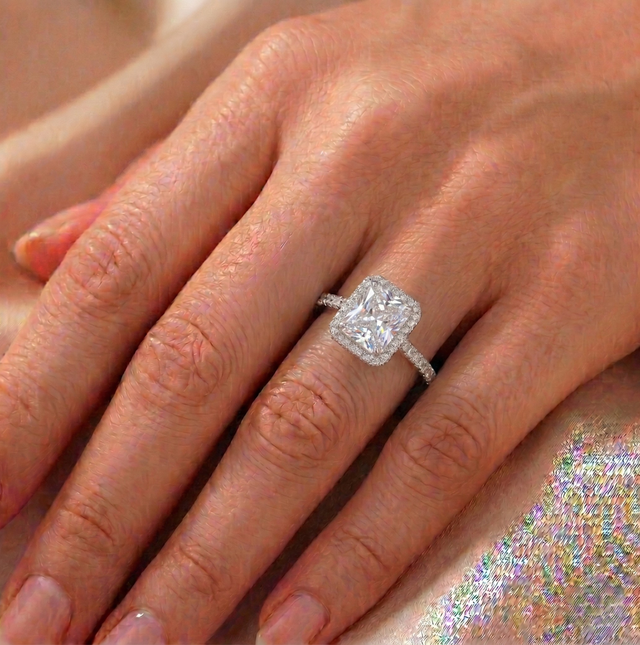 Anello Halo Essenziale Bianco Diamante