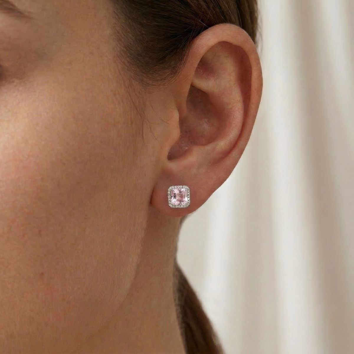 Orecchini Halo Stud Rosa