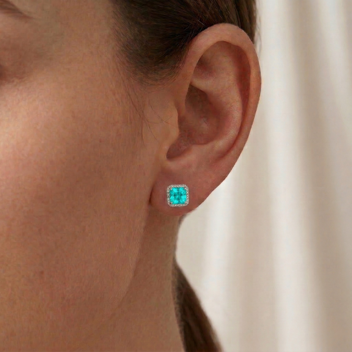 Orecchini Halo Stud Verde Paraiba