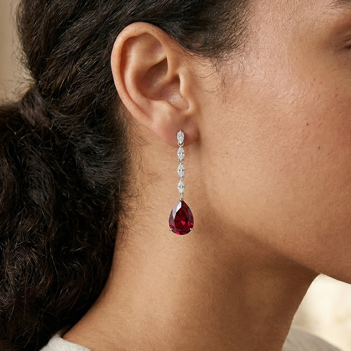Orecchini Goccia Pendente Rosso Rubino