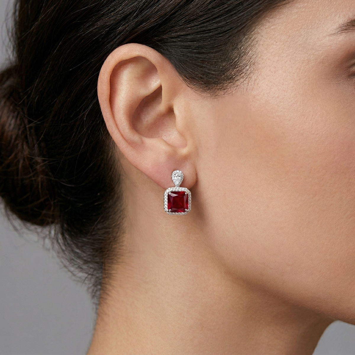 Orecchini Halo Pendente Rosso Rubino