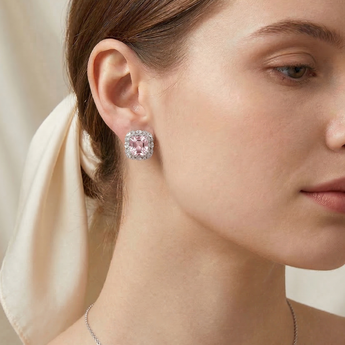 Orecchini Halo Twist Stud Rosa
