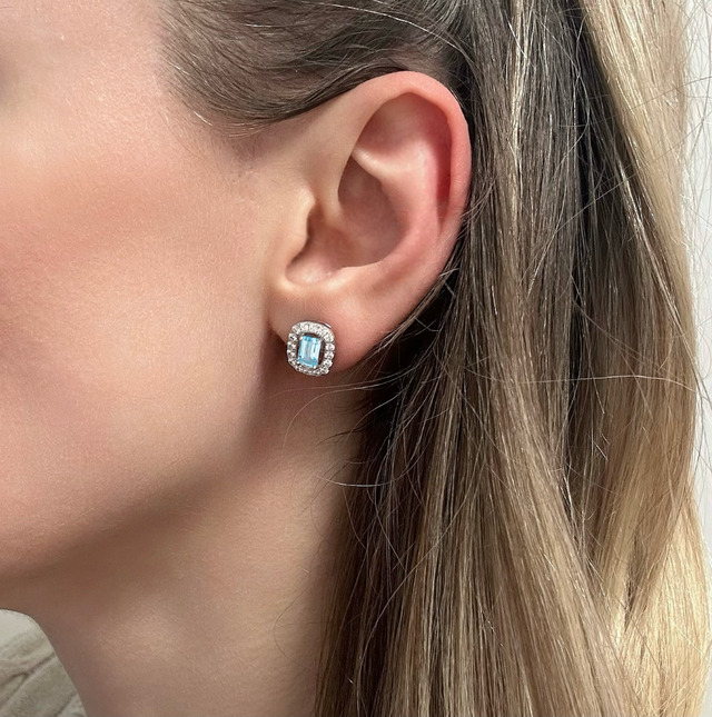 Orecchini Solitario Halo Stud Azzurro Acquamarina