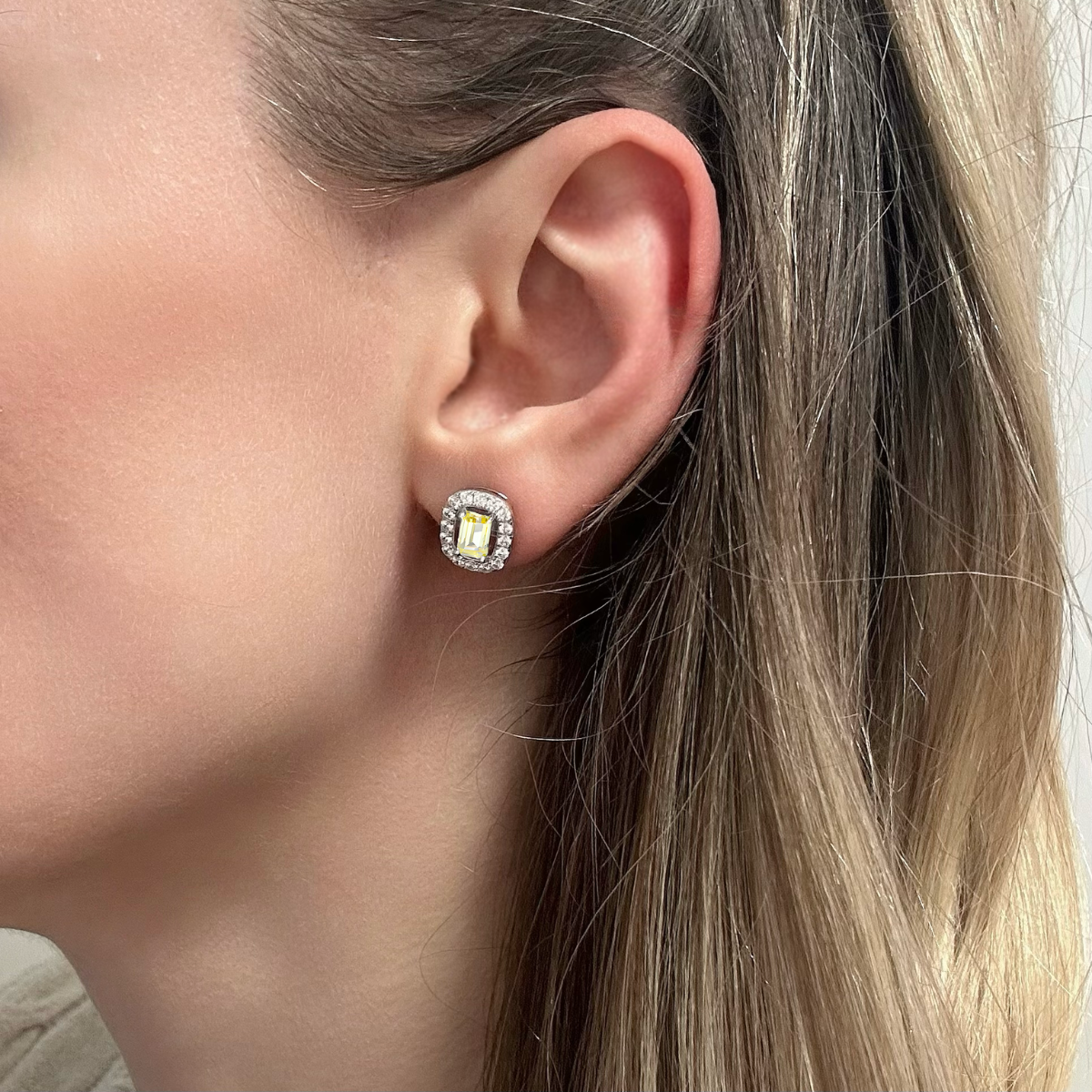 Orecchini Solitario Halo Stud Giallo